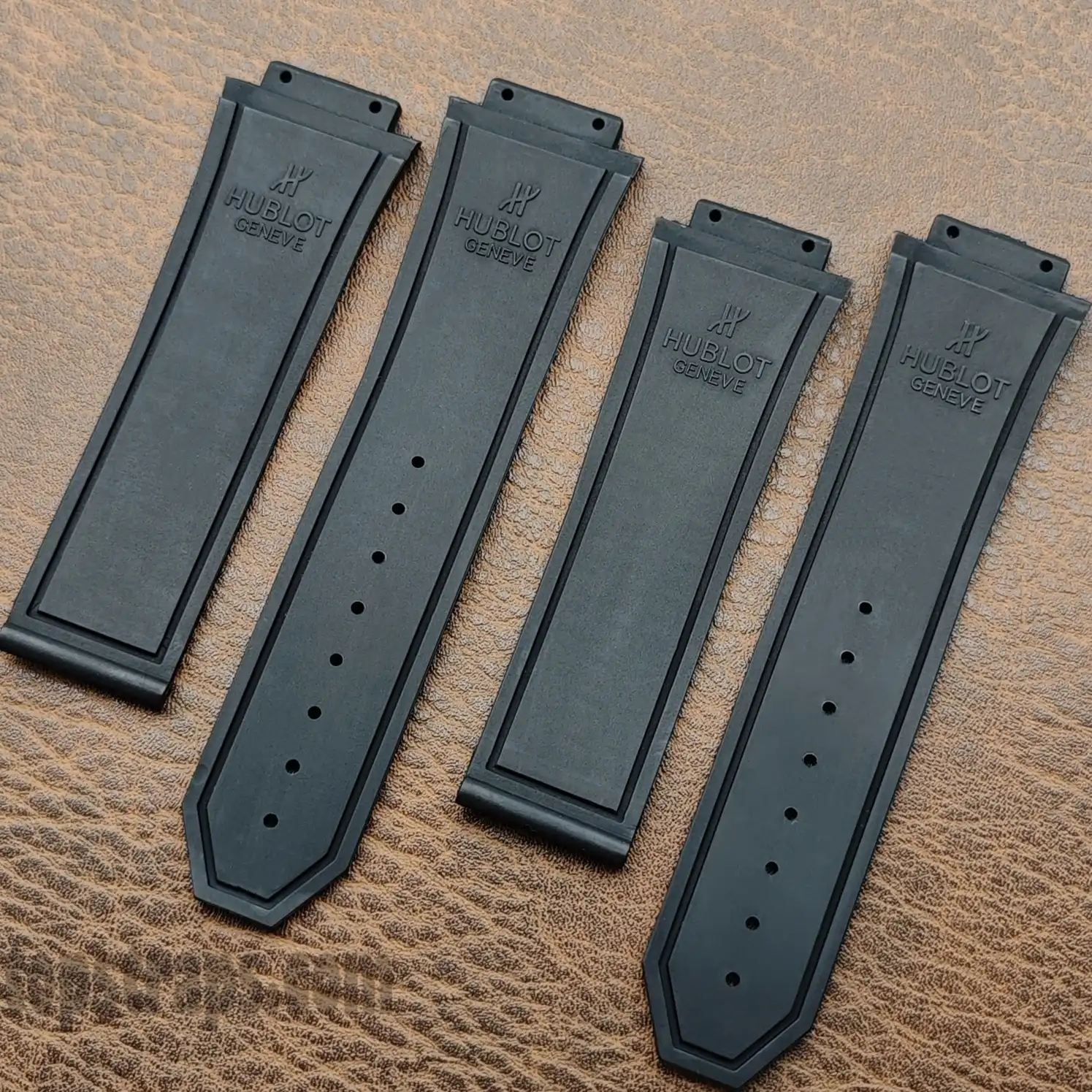 ウブロ ビッグバン シリーズ 25x19mm用ラバーストラップ - TopStraps