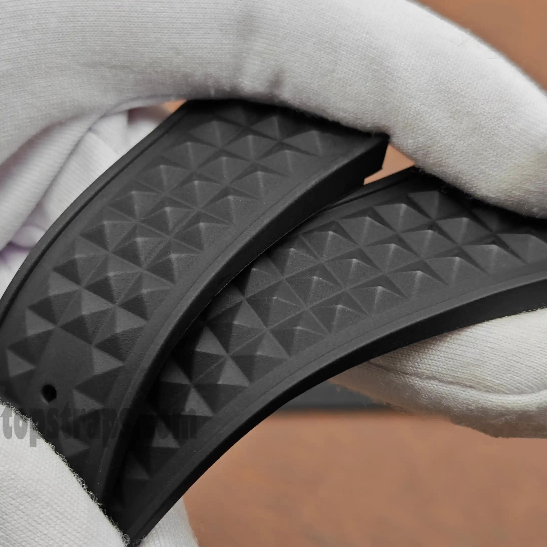 ウブロ ビッグバン シリーズ 25x19mm用ラバーストラップ - TopStraps