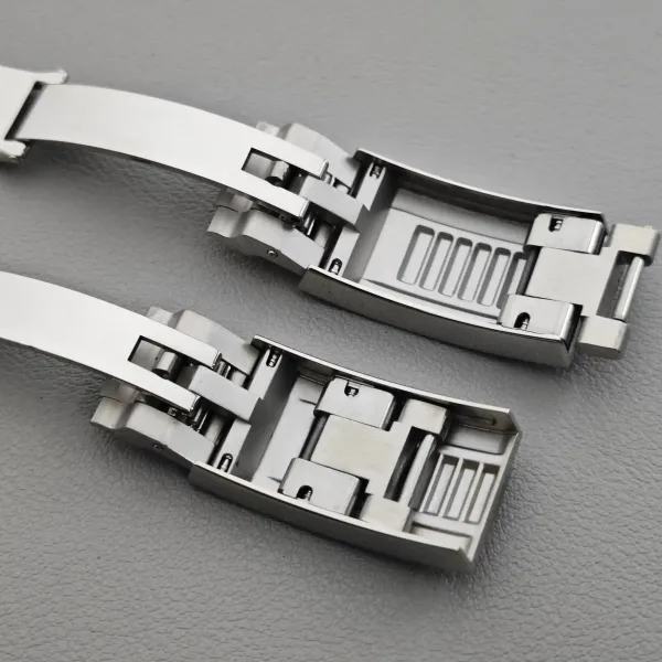 Glidelock buckle for Rolex watches.