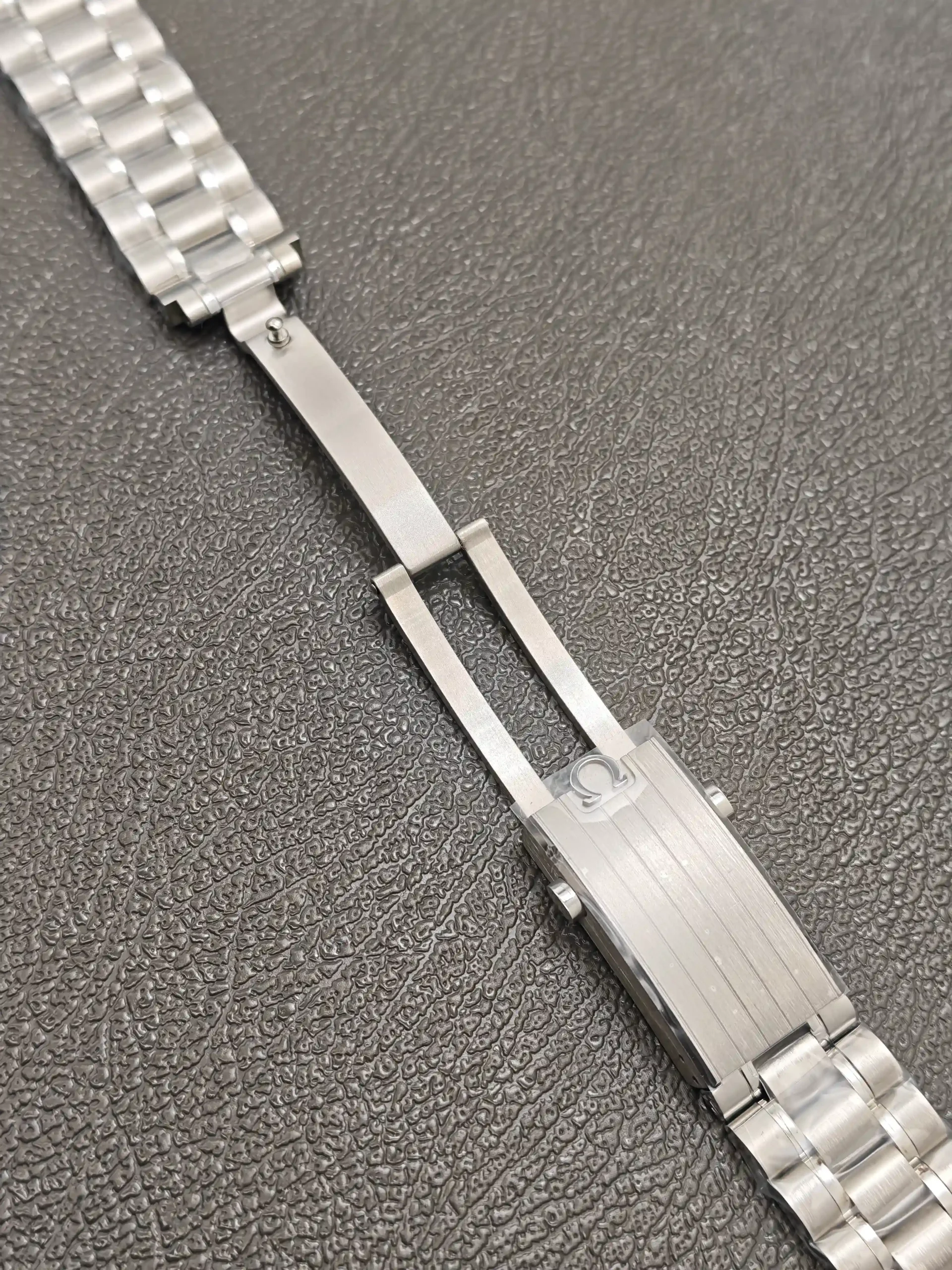 Stainless steel bracelet for the Omega Speedmaster Moonwatch Professional 3861 42mm, 20mm.