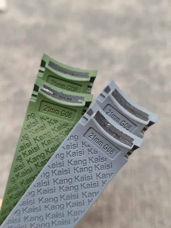 Two curved-end FKM rubber straps for Longines HydroConquest in green and grey, 21mm.